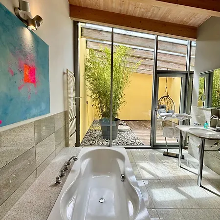 Padercityloft- Lichtdurchflutet Und Privat Mit Kamin-dachterrasse-sauna-aussendusche Im Atrium * Paderborn